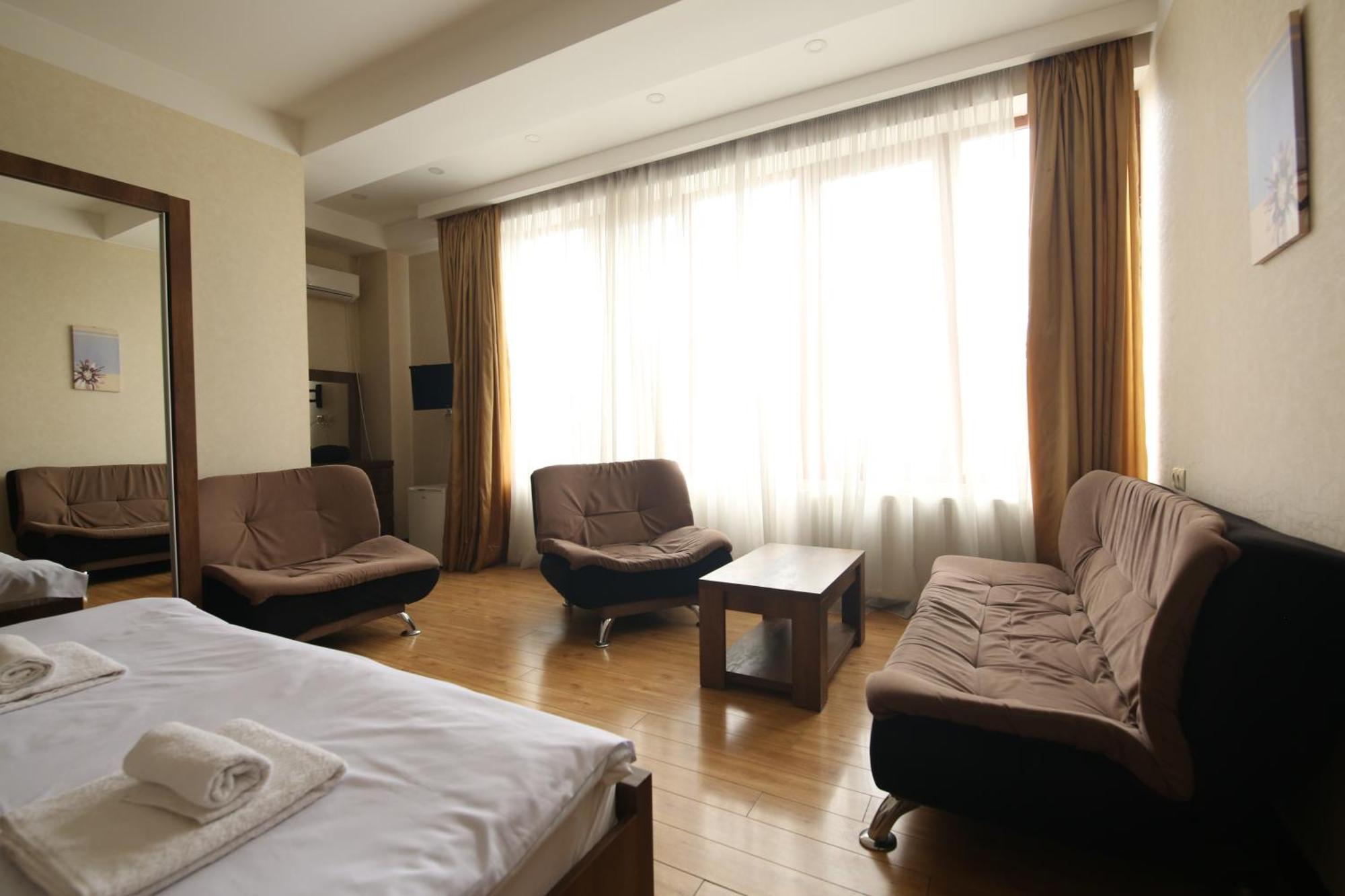 Dream Sky Hotel Tbilisi Bagian luar foto